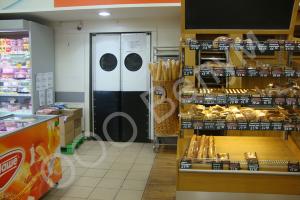 Маятниковые двери двухстороннего открывания